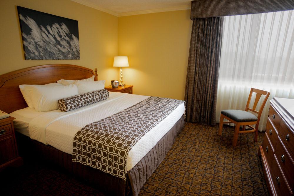 Готель Doubletree By Hilton Madison East Екстер'єр фото