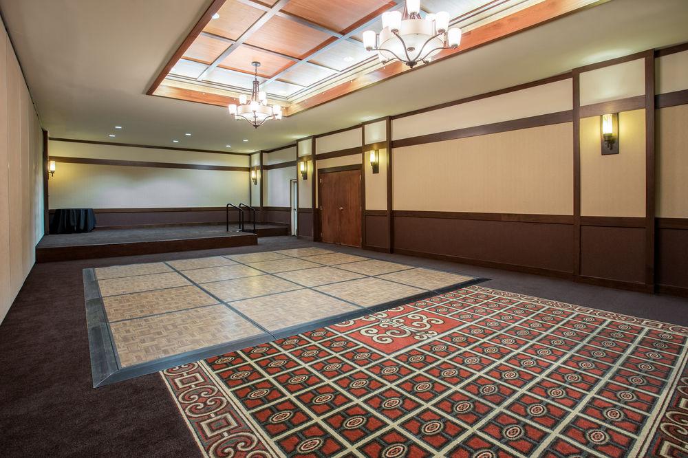 Готель Doubletree By Hilton Madison East Екстер'єр фото