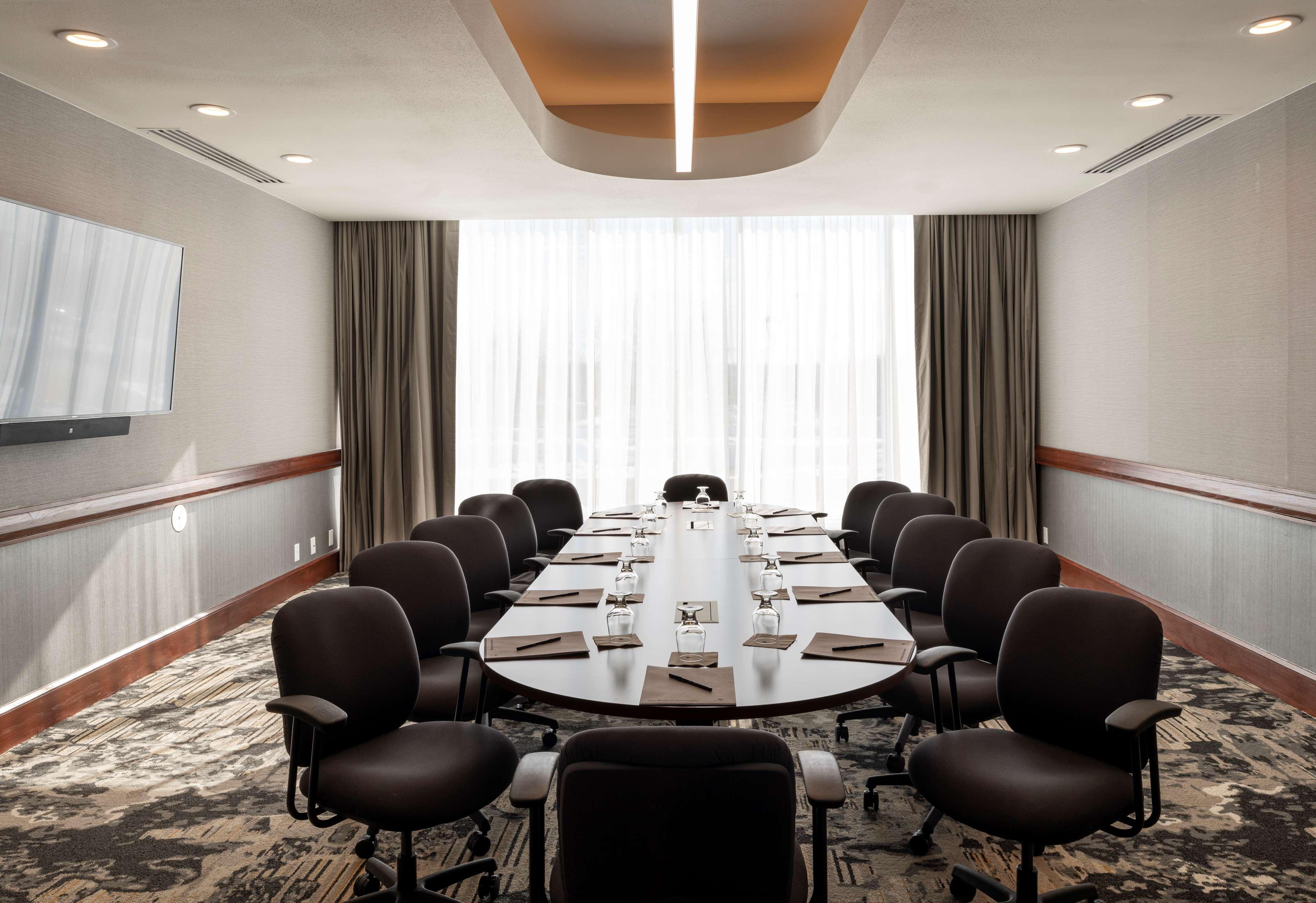Готель Doubletree By Hilton Madison East Екстер'єр фото