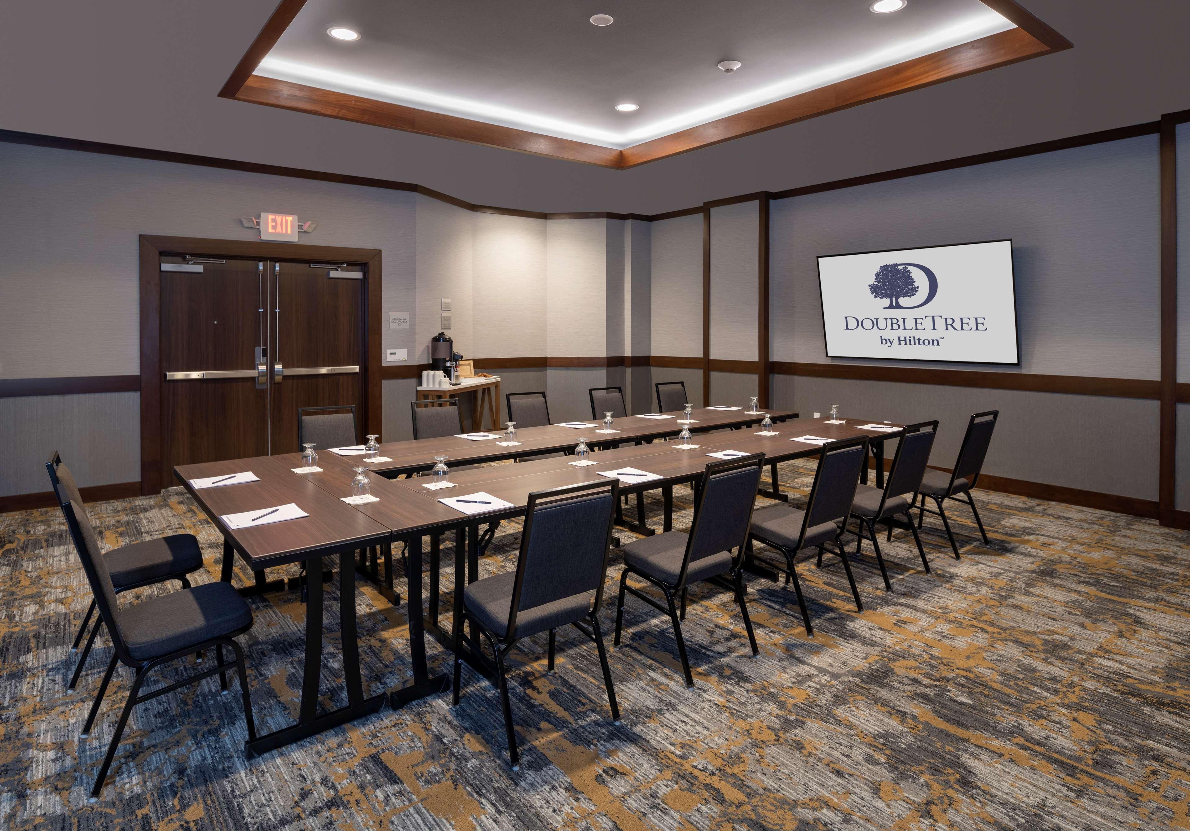 Готель Doubletree By Hilton Madison East Екстер'єр фото