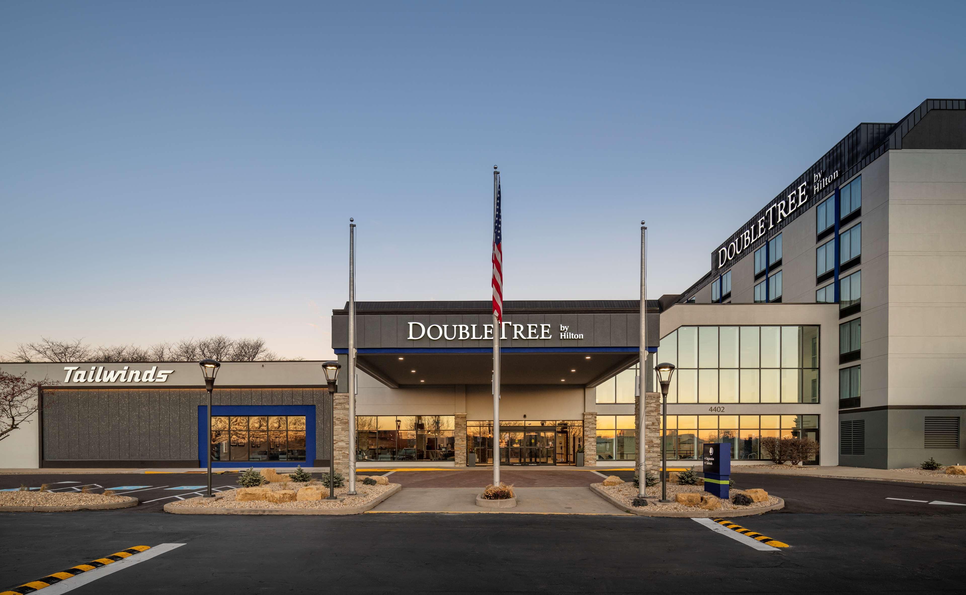 Готель Doubletree By Hilton Madison East Екстер'єр фото