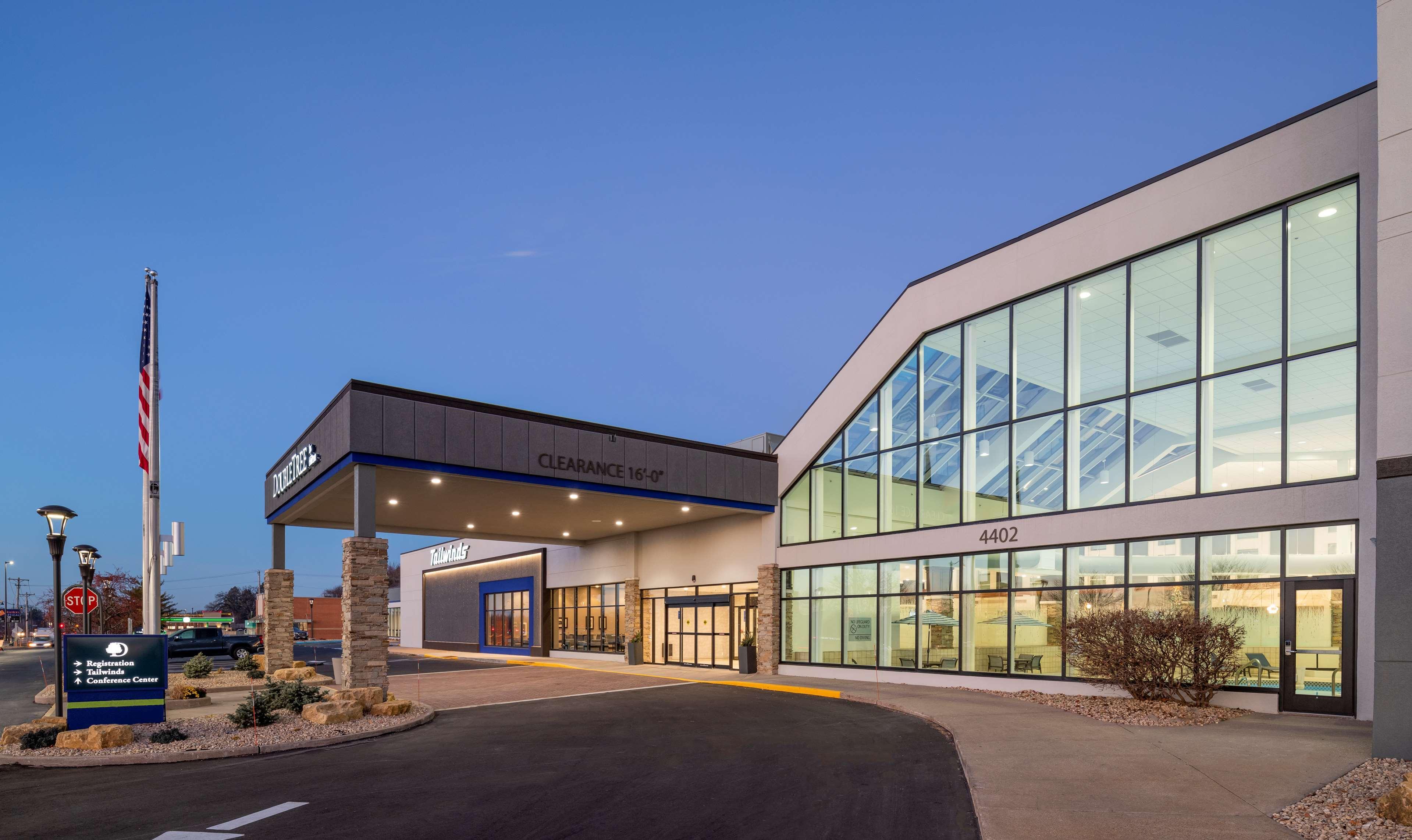 Готель Doubletree By Hilton Madison East Екстер'єр фото