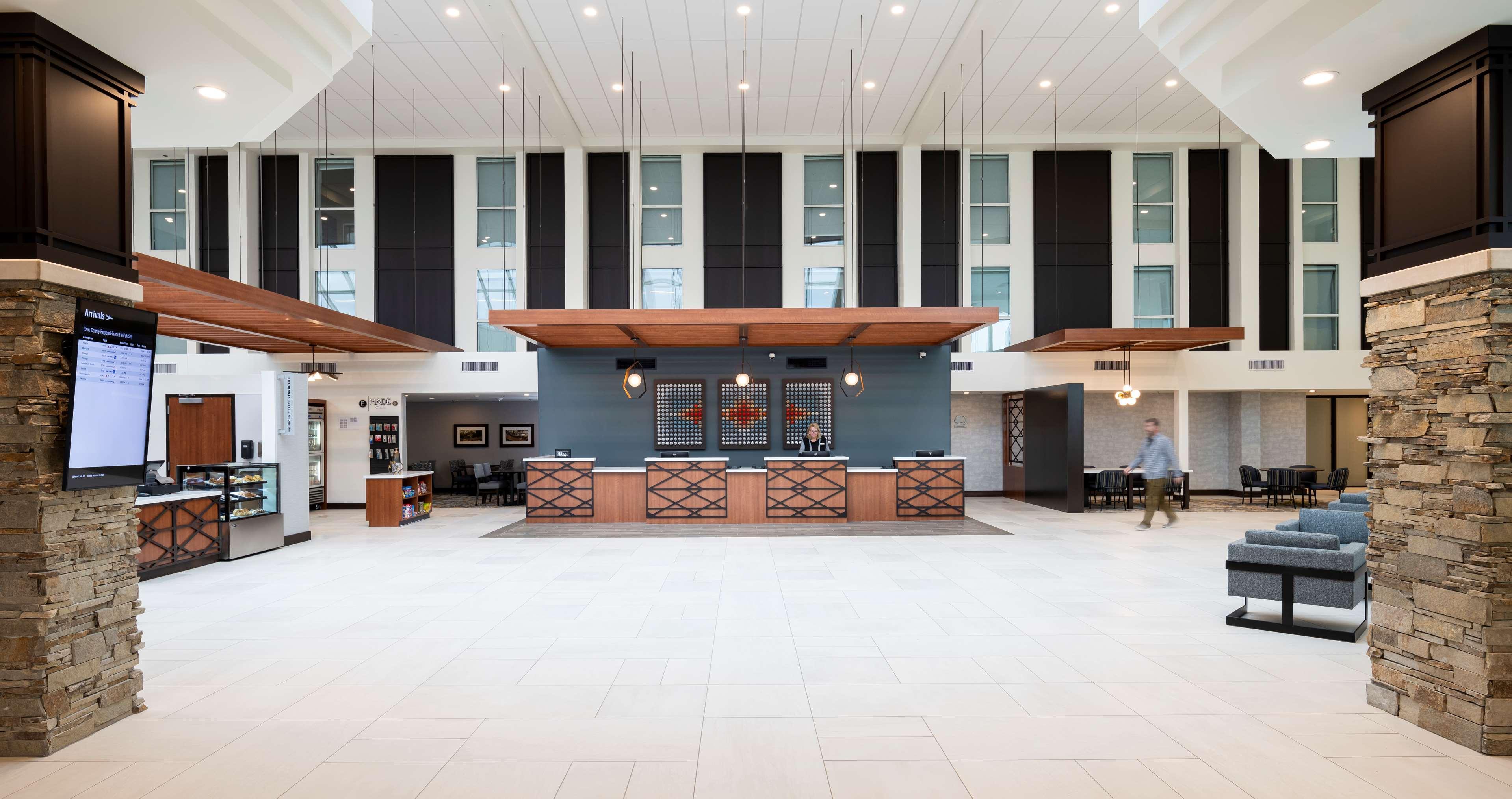 Готель Doubletree By Hilton Madison East Екстер'єр фото