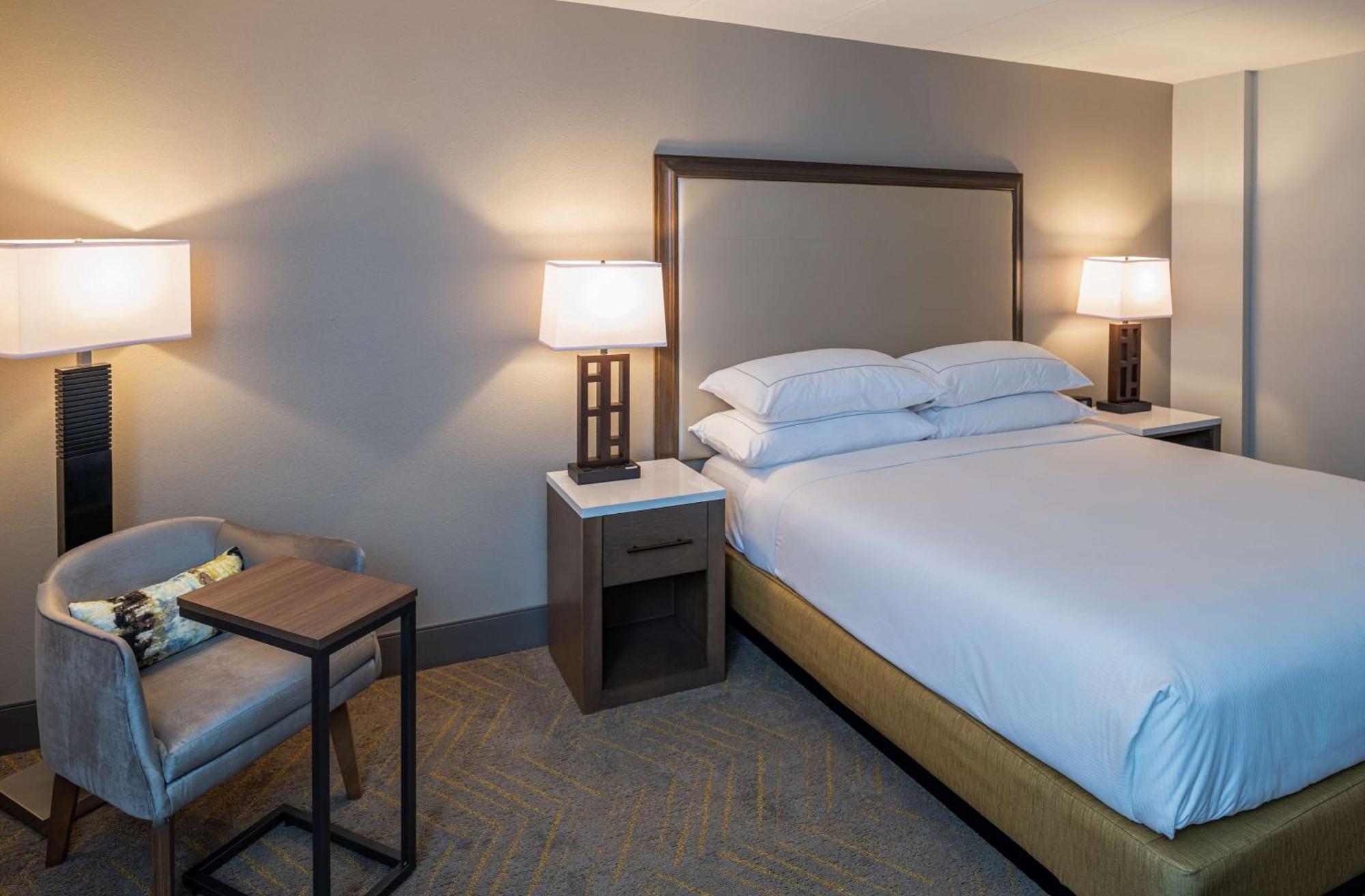 Готель Doubletree By Hilton Madison East Екстер'єр фото