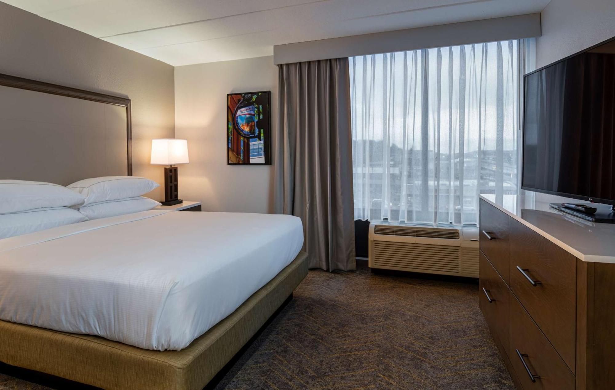 Готель Doubletree By Hilton Madison East Екстер'єр фото