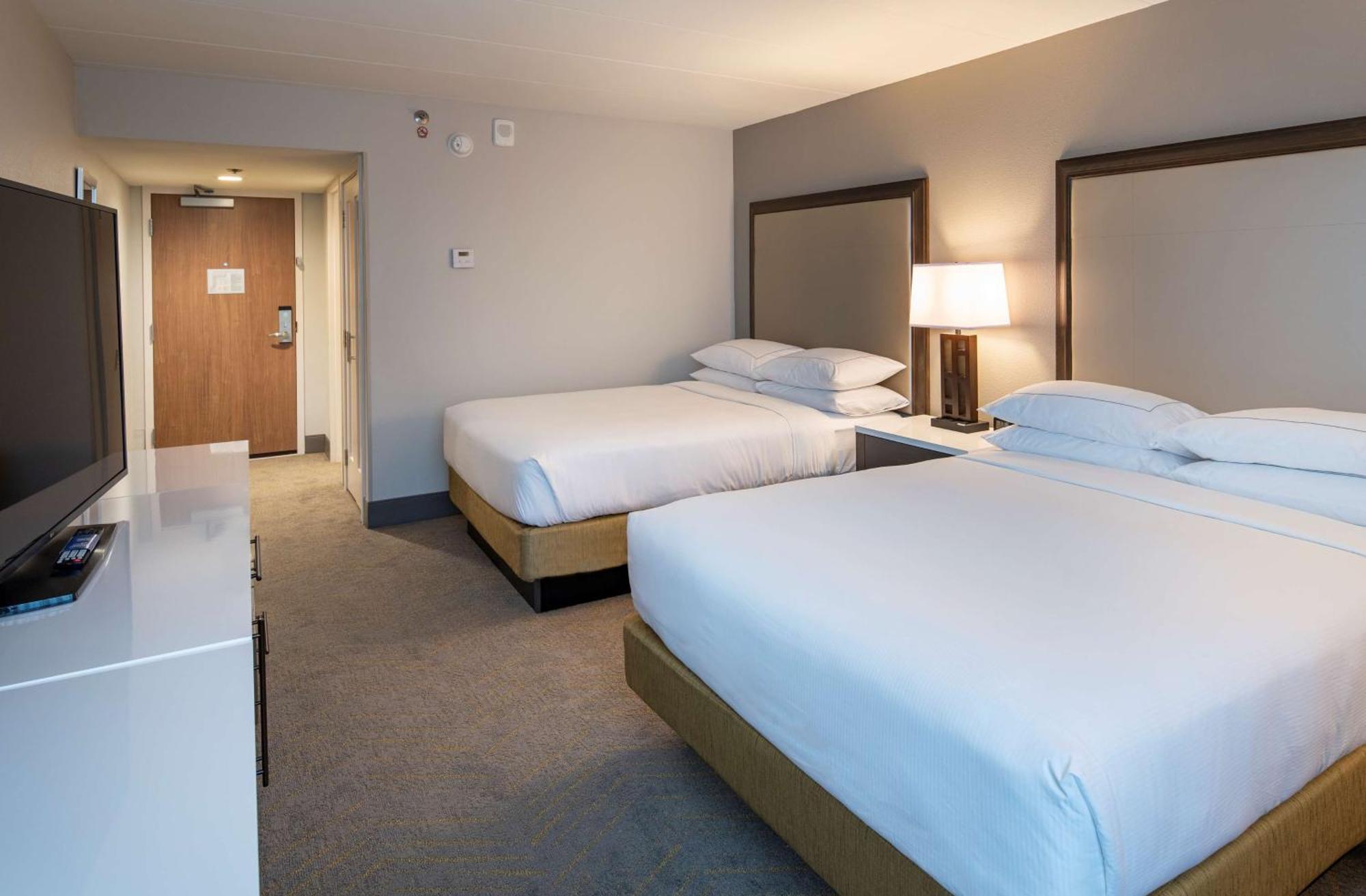 Готель Doubletree By Hilton Madison East Екстер'єр фото