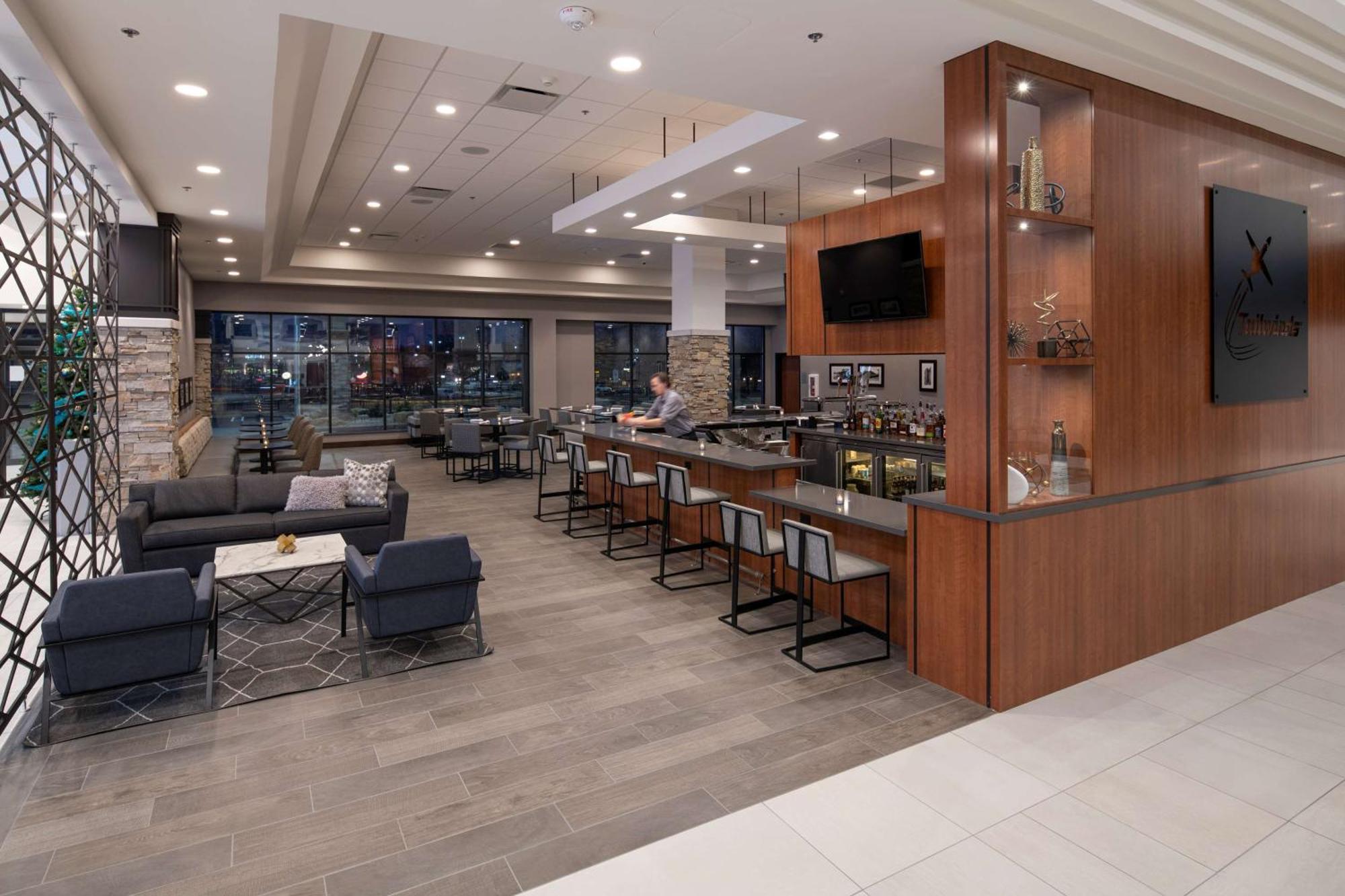 Готель Doubletree By Hilton Madison East Екстер'єр фото