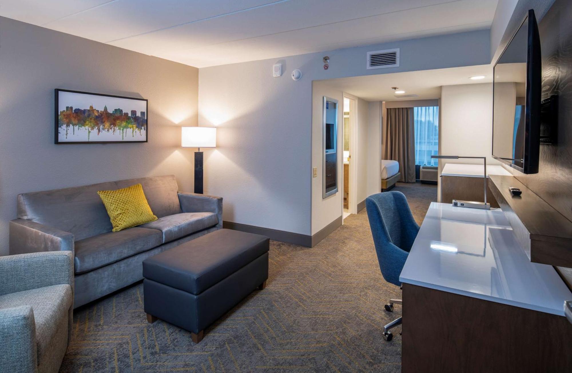 Готель Doubletree By Hilton Madison East Екстер'єр фото