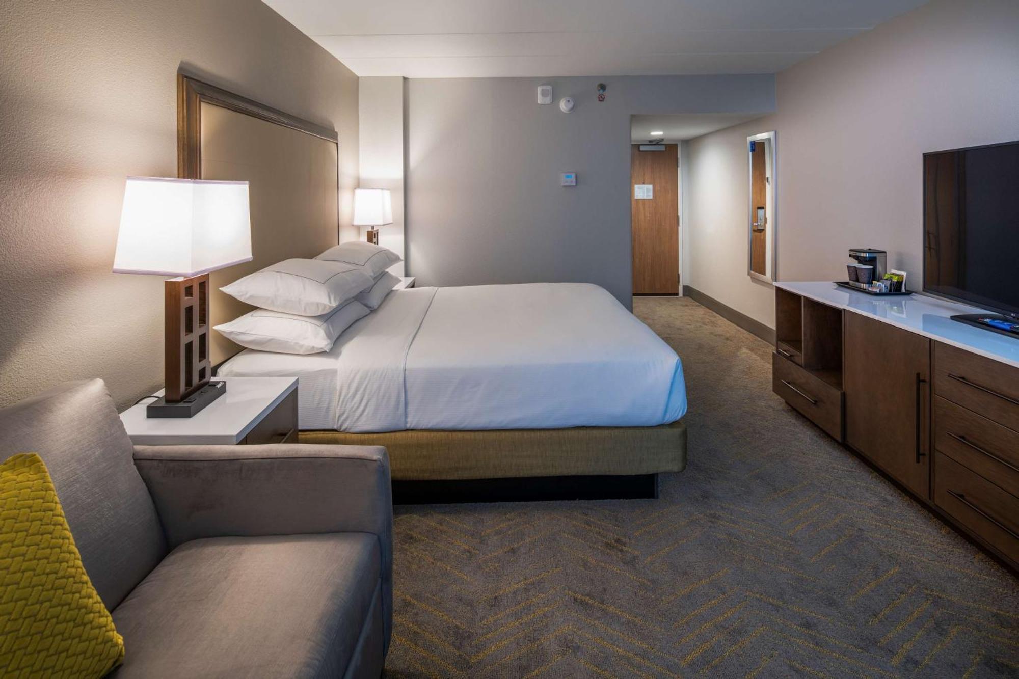 Готель Doubletree By Hilton Madison East Екстер'єр фото