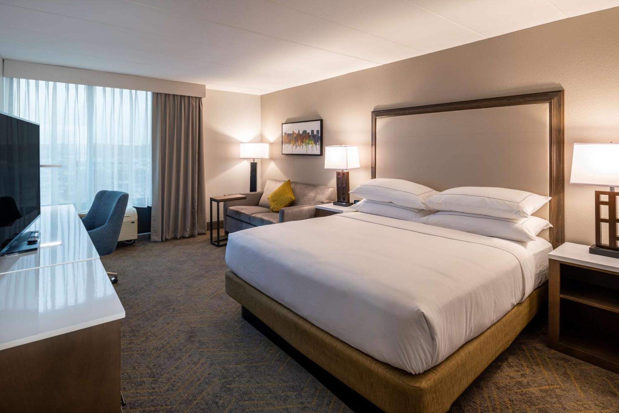 Готель Doubletree By Hilton Madison East Екстер'єр фото