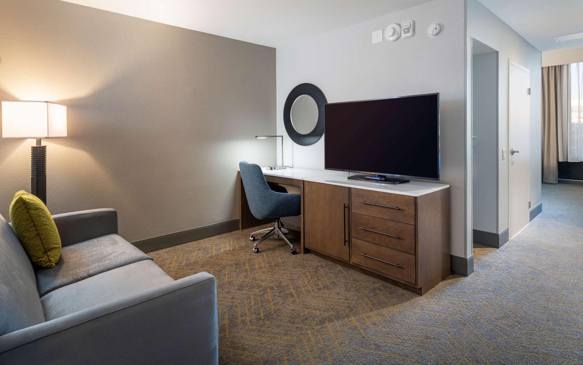 Готель Doubletree By Hilton Madison East Екстер'єр фото