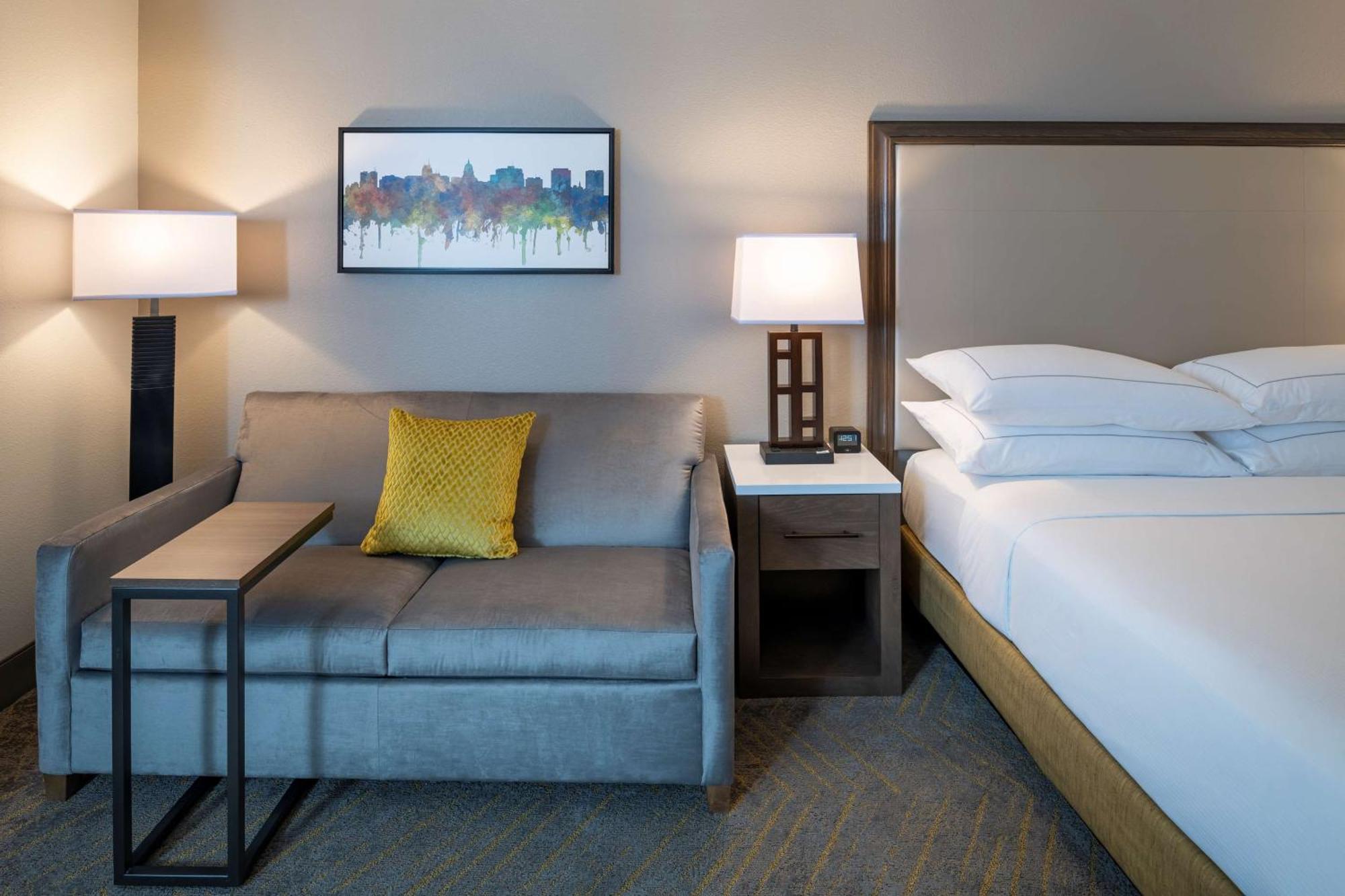 Готель Doubletree By Hilton Madison East Екстер'єр фото