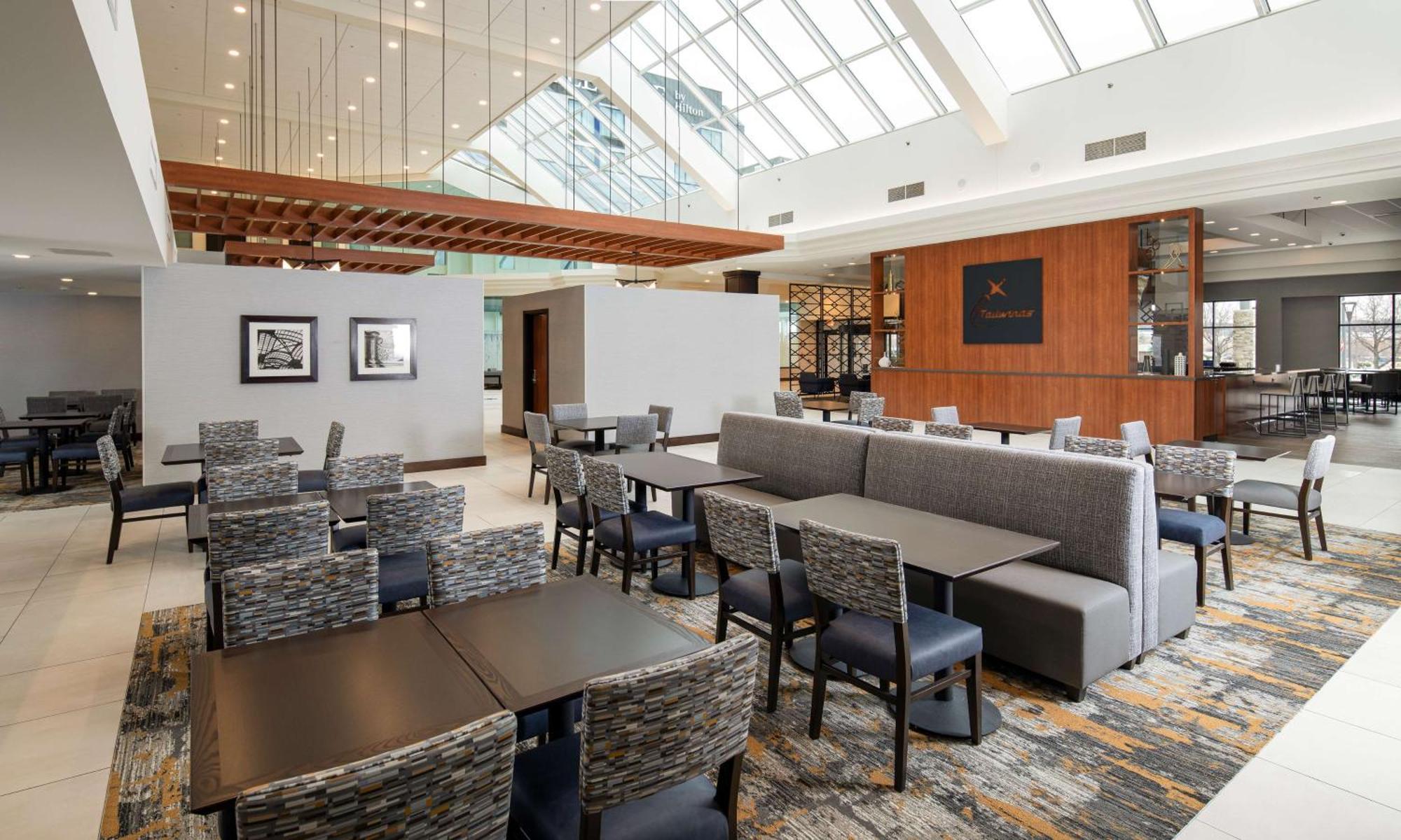 Готель Doubletree By Hilton Madison East Екстер'єр фото
