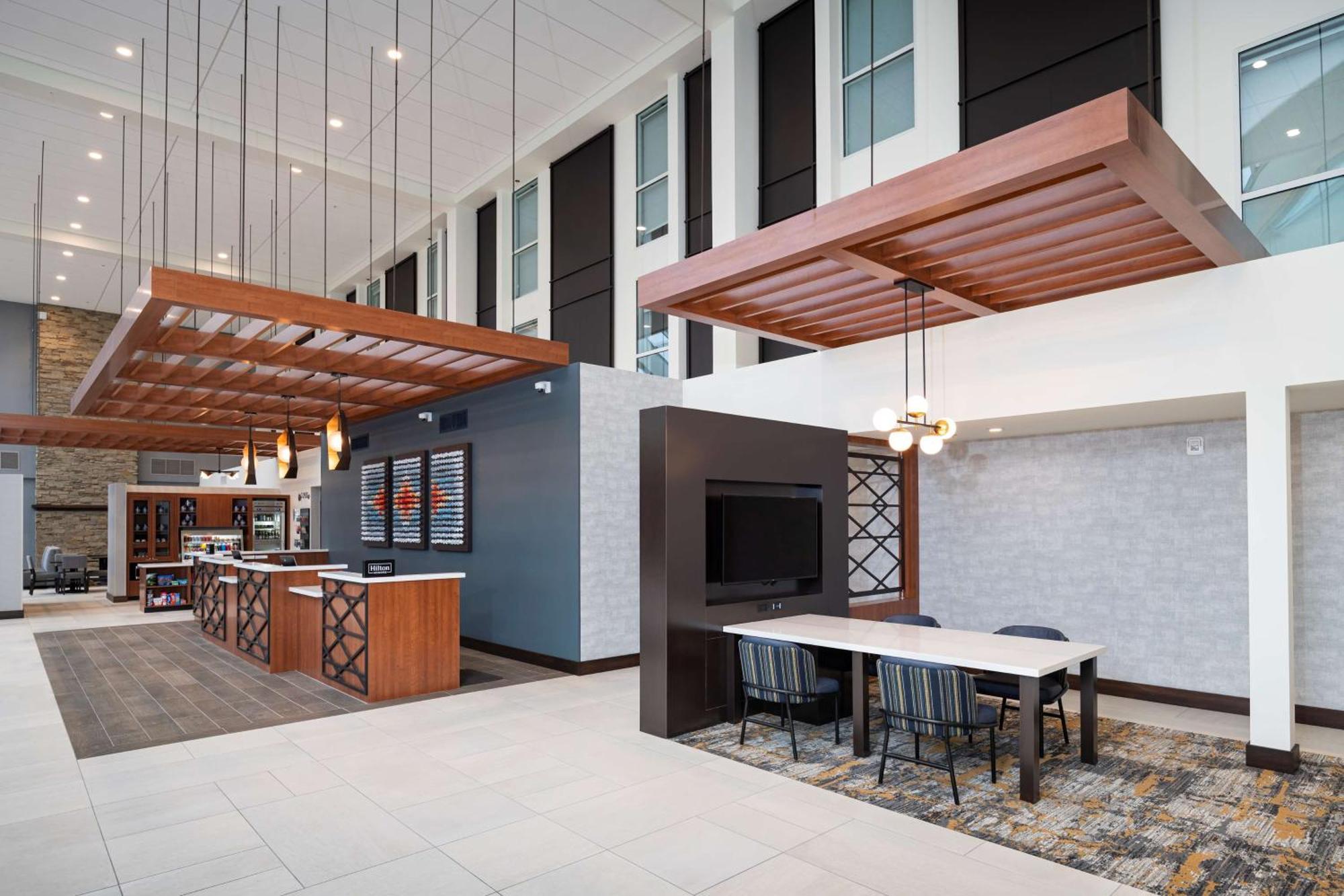 Готель Doubletree By Hilton Madison East Екстер'єр фото